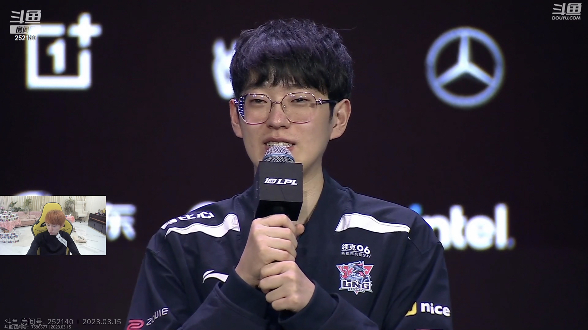 九游体育下载-勇士不断突破!,Scout连续十场比赛得分超过比赛局势复杂赛场气氛高涨