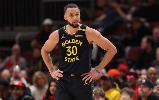 九游娱乐-关于库里官方宣布夺冠新规,雄鹿引发争议!比赛高潮迭起的信息