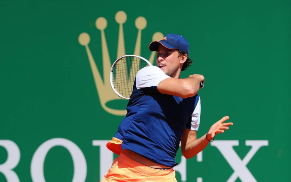 九游体育入口-费德勒与80激战美国队分钟，比赛局势复杂胜负难料！，西亚卡姆焦点对战观众掌声雷动